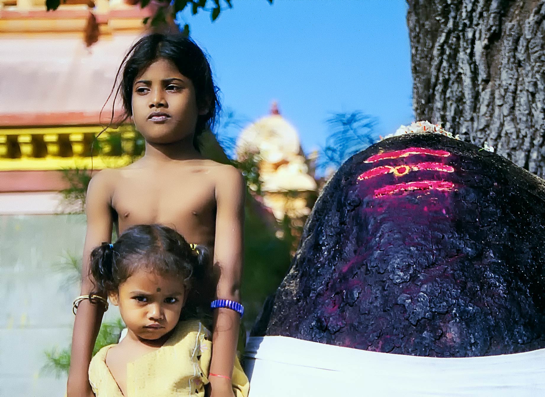India-Photos-Lingam-Children-Laria-Saunders.jpg